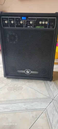 Caixa de Som Amplificada
