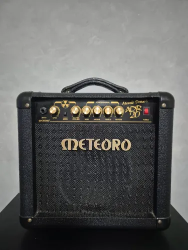Amplificador Meteoro Atomic Drive ADR 20