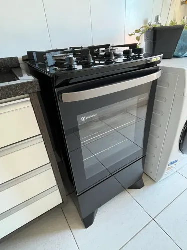 FOGÃO ELECTROLUX 4 bocas - USADO