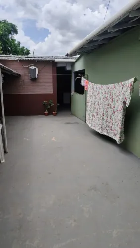 Aluga-se casa grande mais casa pequena. Para duas familias no Equatorial