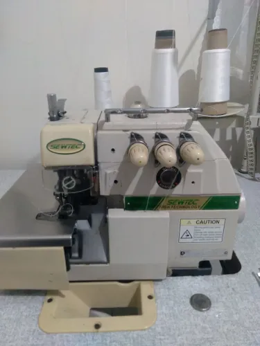 Máquina overlok industrial 