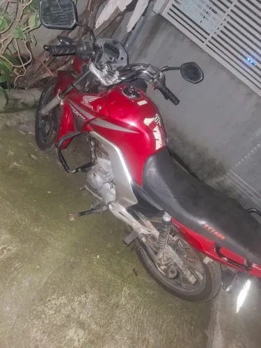 Titan 150