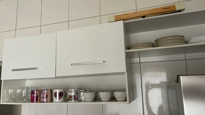 Armário Aéreo de Cozinha em MDF Branco - Excelente Estado