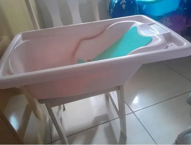 Vendo kit banheira e trocador
