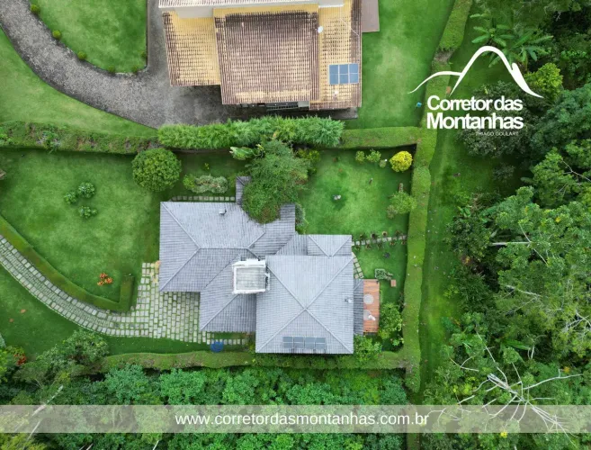 Pedra Azul  Casa 5 Quartos (2 Suítes) para Comprar no Villaggio Verdi, Domingos Martins/ES