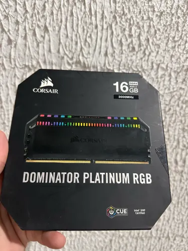 Memoria ram 16g ddr4 Corsair Dominator 3000mhz