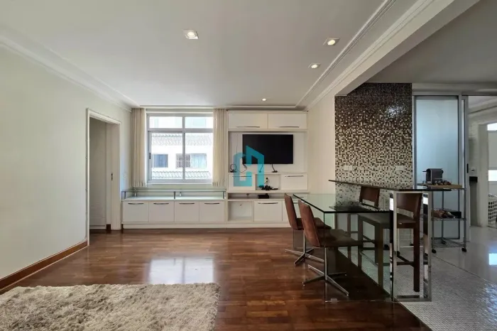 Apartamento à venda Moema Pássaros