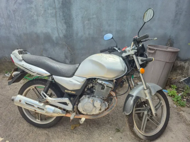 VENDO SUZUKI GSR 150i