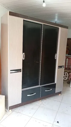 GUARDA ROUPA SOLTEIRAO ÓTIMO ESTADO NAO FACO ENTREGA ZAPIU 75.99200.5484