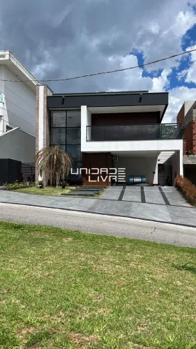 Casa de Condomínio