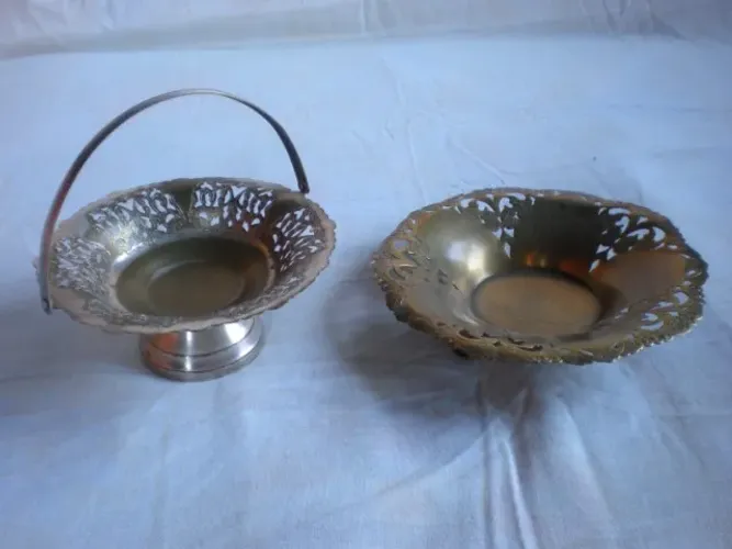 Centros de mesa de metal e porta jóias
