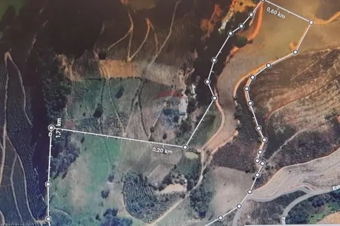 Fazenda em Ibitirama: Natureza e Tranquilidade