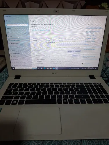 Notebook Acer Aspire E5-574 usado 12gb de ram e ssd de 240gb