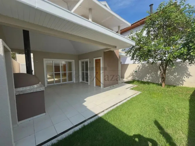 Casa - Condomínio Floradas do Paratey - Urbanova - 4 Dormitórios - 242m².