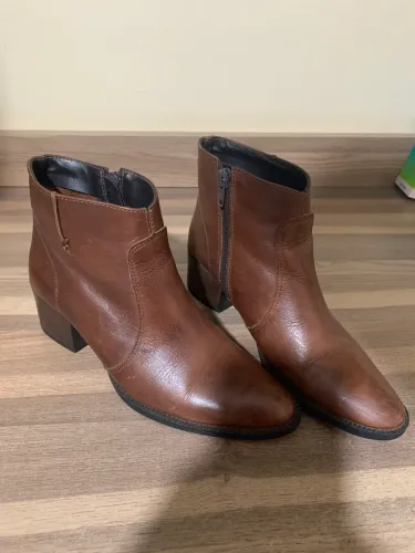 Bota de couro