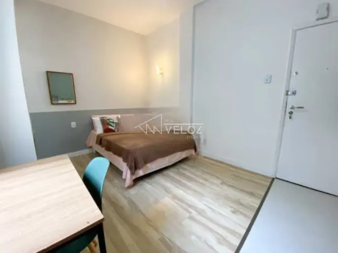 Kitnet/Conjugado : / Residencial / Botafogo