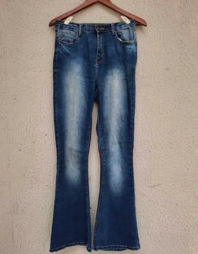 Calça jeans Flare