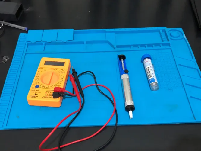 Kit Solda Completo + Multímetro Digital + Tapete de Manutenção
