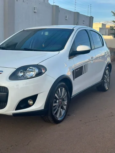 Fiat Palio Sporting 1.6 Flex 16V 5P 2015
