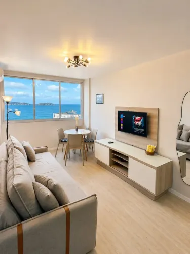 Apartamento com vista espetacular para o mar, do Arpoador ao Leblon.