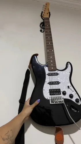Guitarra stratocaster - Becker