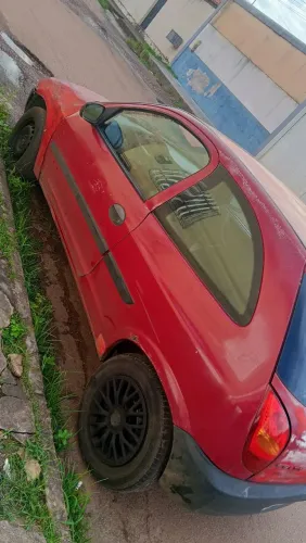 Vendo um carro celta 2003 chama no WhatsApp *