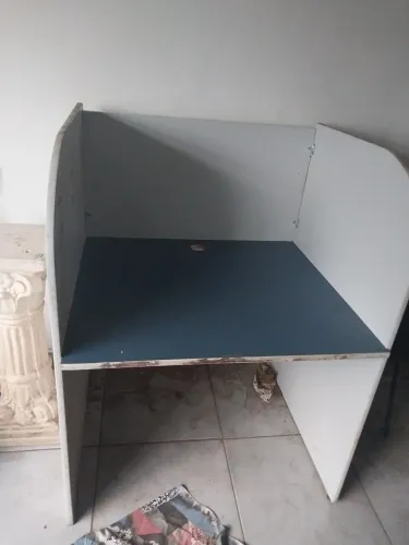 Baia para escritório . Total 5 baias perfeito estado vem com suporte para biombo