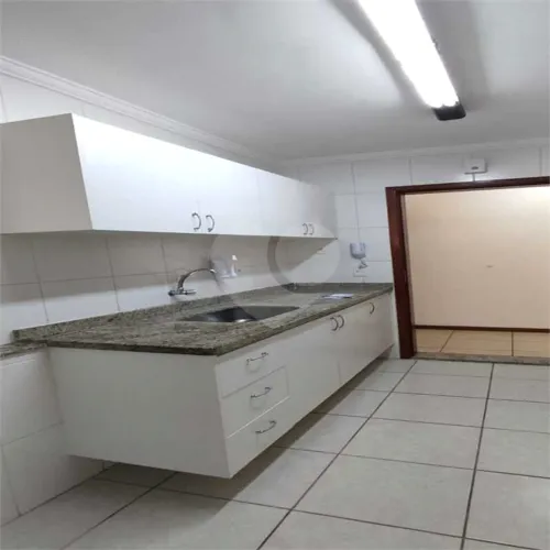 Apartamento para alugar com 3 quartos, sendo 1 suíte, no condomínio Residencial Victória,