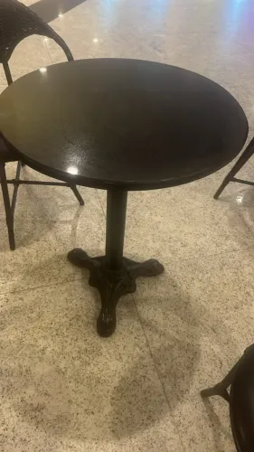 Mesa Bistrô com Tampo de Mármore 