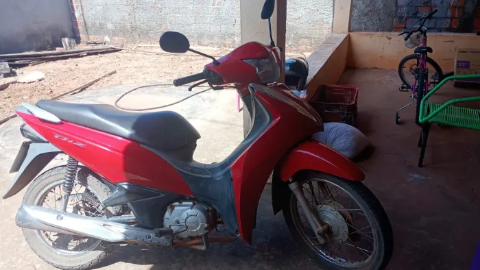 Vendo Biz ano modelo 2017/2018 8500