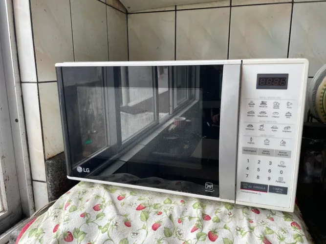 Vendo microondas usado, funcionando perfeitamente
