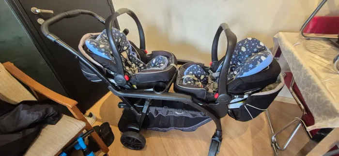 Carrinho de bebê para Gêmeos Graco