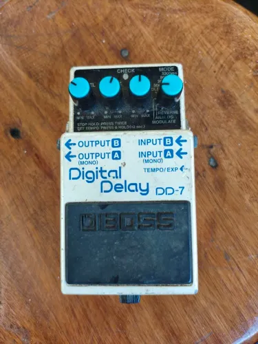 Pedal de guitarra, Boss dd-7 digital delay