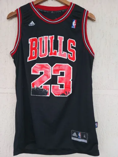 Regata NBA Chicago Bulls #23 Michael Jordan Adidas (Com Avaria)