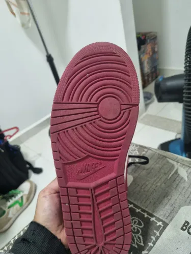 Air Jordan 1 Mid 'Bred Toe' (Noble Red) - Tamanho 43 BR / 11 US