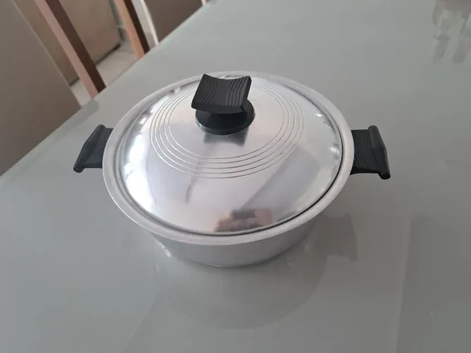 Panela de aço inoxidável 2,5 litros