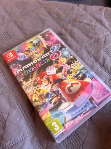 MARIO KART 8 DELUXE