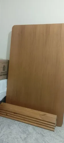 Mesa de Madeira Moderna