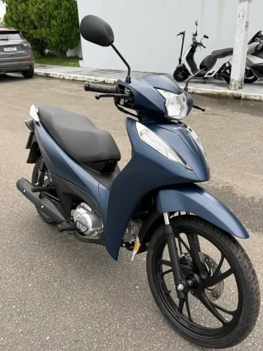 Honda Biz 2026 ZERO KM ( Já emplacada ) branca e azul 