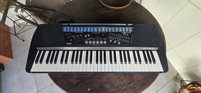 Teclado Casio Tone Bank CT-700