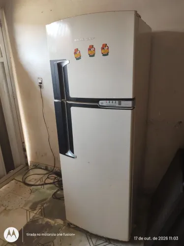 Vendo geladeira Brastemp funcionando.(FAÇO ENTREGA)
