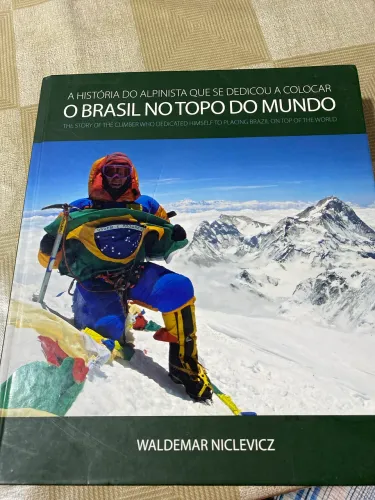 Livro O BRASIL NO TOPO DO MUNDO