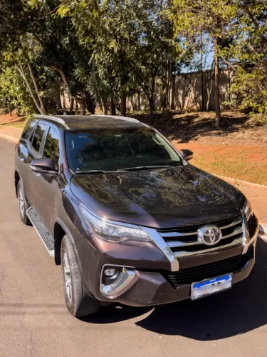 Toyota Hilux SW4 SRX 4X4 2.8 TDI 16V Dies. Aut. 2019