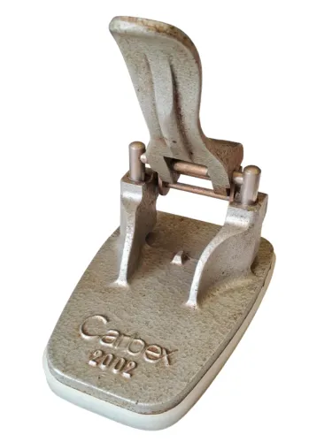 Perfurador de Papel Carbex 2002 - Ferro Fundido