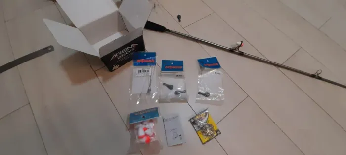 Vara de Pesca C/ Molinete + Acessórios (Ler descrição)