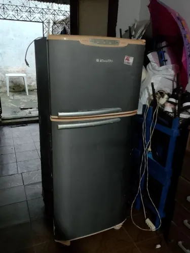 Geladeira Electrolux (LEIA)