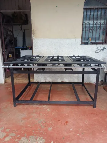 Fogão Industrial 6 bocas, posso entregar 