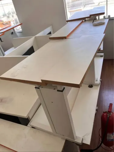 Mesa com Regulagem de Altura Articulada Escritório Marketing Telemarketing
