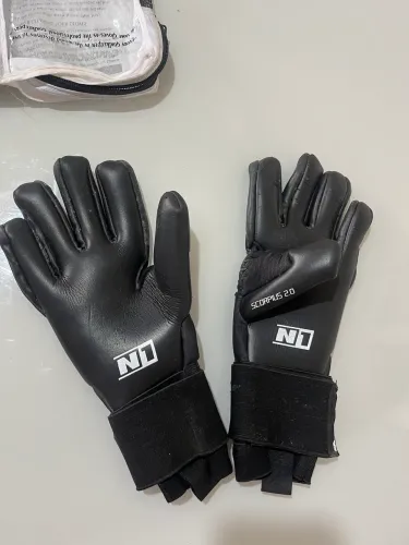 Luva Goleiro N1 Scorpius TAM 8