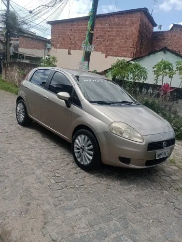 Fiat Punto Attractive 1.4 Fire Flex 8V 5P 2011